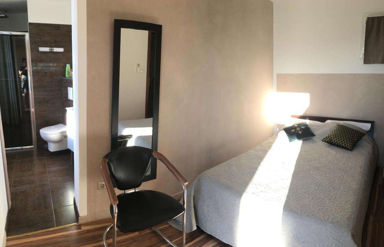 Casa Basgiu, Chambres Avec Balcon Et Table D'Hotes Zilia Εξωτερικό φωτογραφία